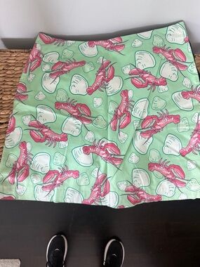 Vineyard Vines Mint Green Skirt with Pink Lobster Print
